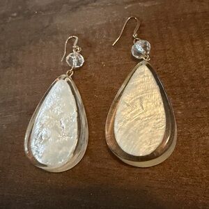 Women’s Teardrop Shell Incased by Lucite Dangling Earrings Bohemian Coastal